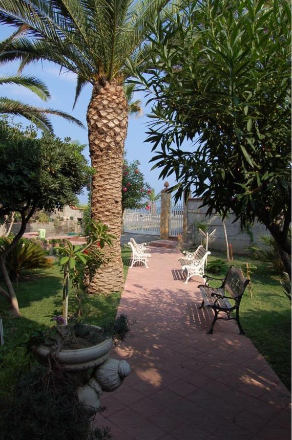 Le Zagare apartments SantʼAlessio Siculo Extérieur photo