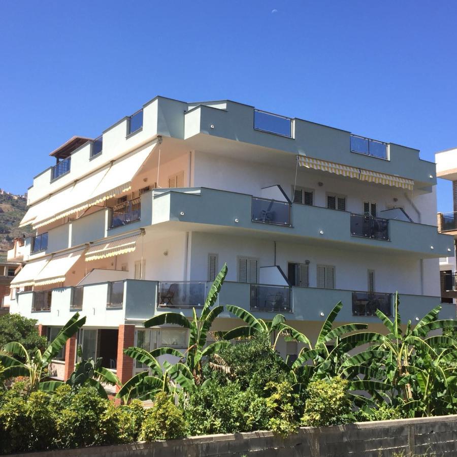 Le Zagare apartments SantʼAlessio Siculo Extérieur photo